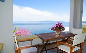Goddesses Villa 2 In Nies